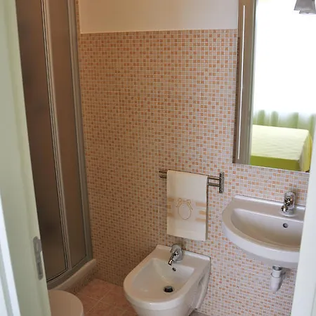 לינה וארוחת בוקר I Tre Fiori מטרה